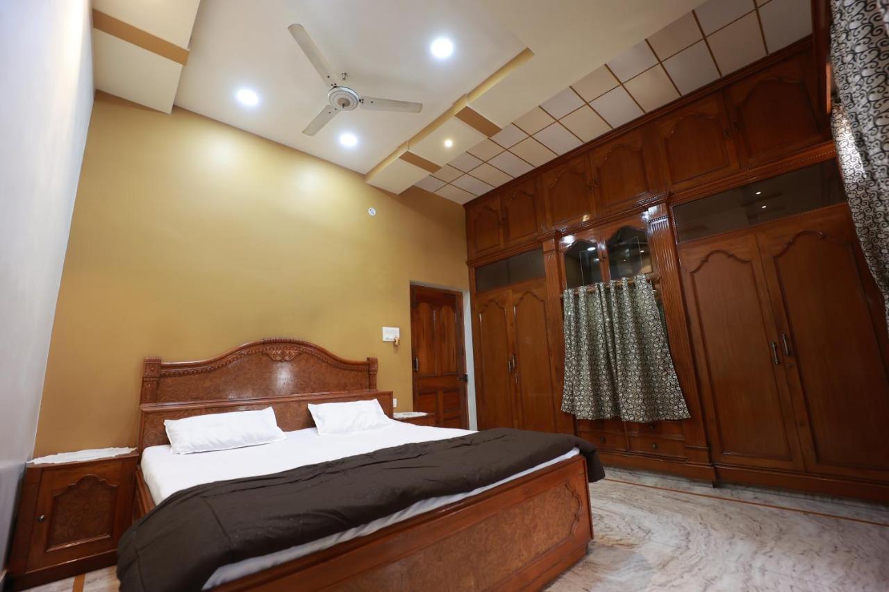Kapoor Sahab Homestay : It'S A Home Away From Home. Varanasi Exterior photo