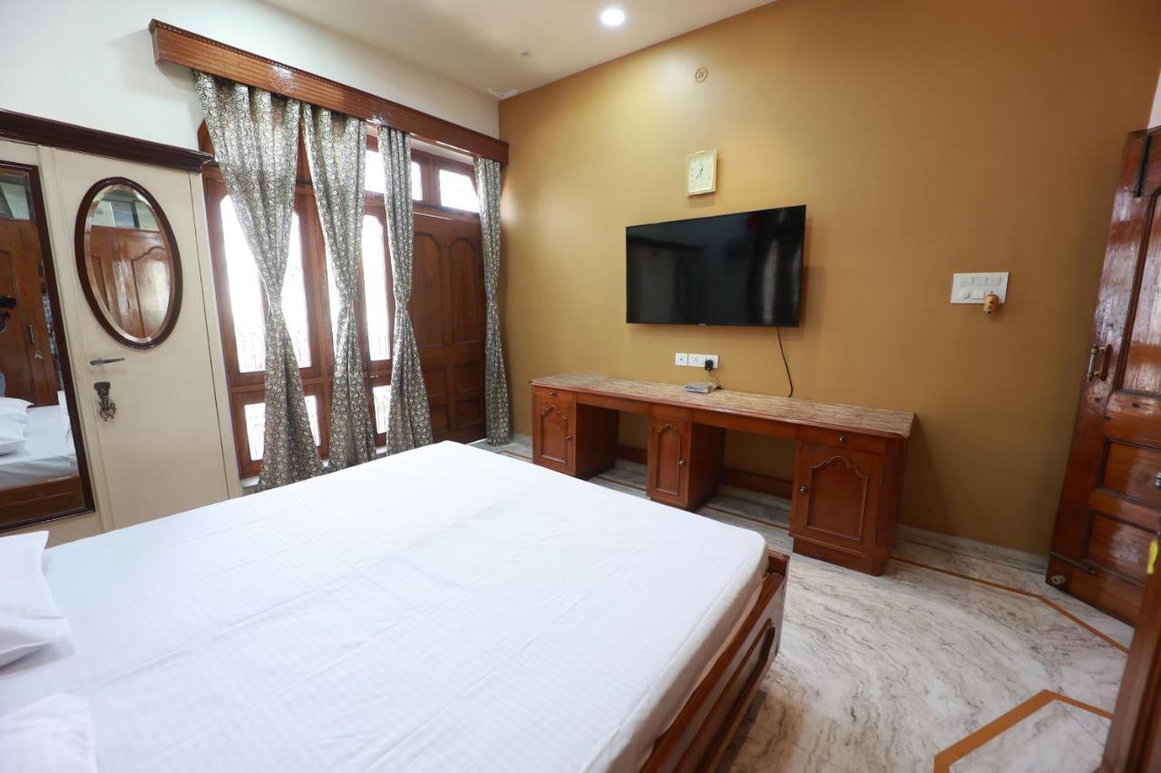 Kapoor Sahab Homestay : It'S A Home Away From Home. Varanasi Exterior photo