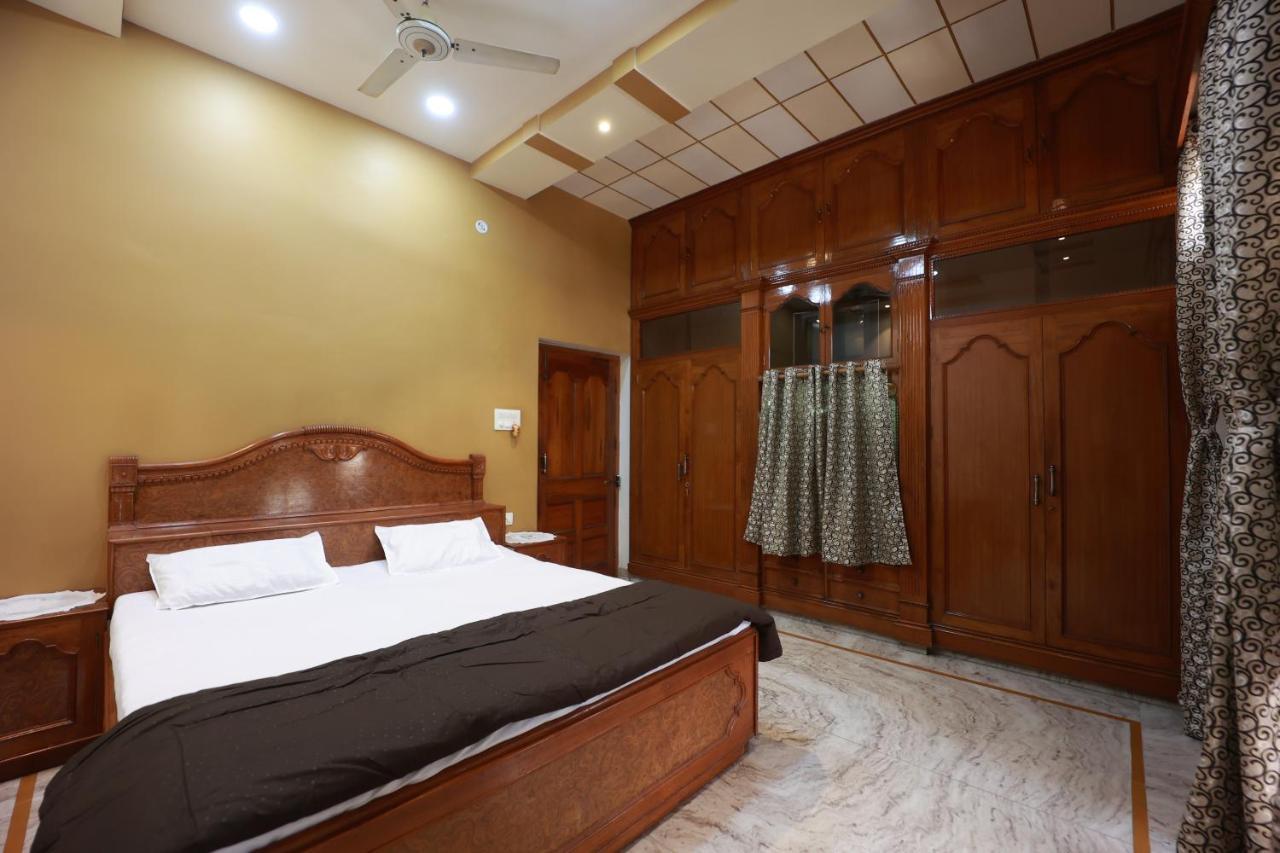 Kapoor Sahab Homestay : It'S A Home Away From Home. Varanasi Exterior photo