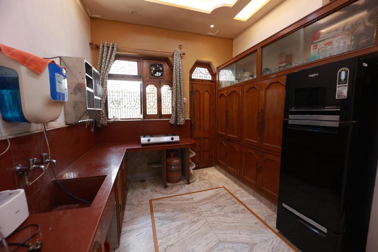 Kapoor Sahab Homestay : It'S A Home Away From Home. Varanasi Exterior photo